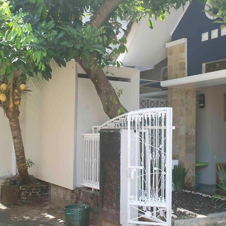 Cipta Guesthouse Yogyakarta Exterior foto