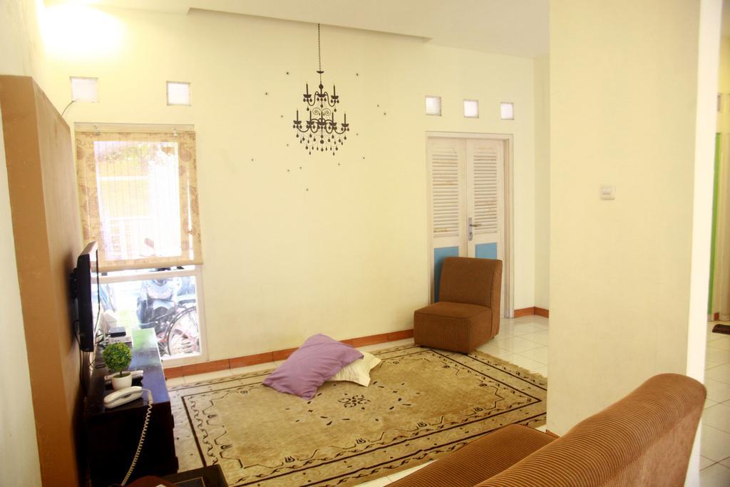 Cipta Guesthouse Yogyakarta Exterior foto